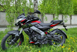 Мотоцикл BAJAJ PULSAR NS 200