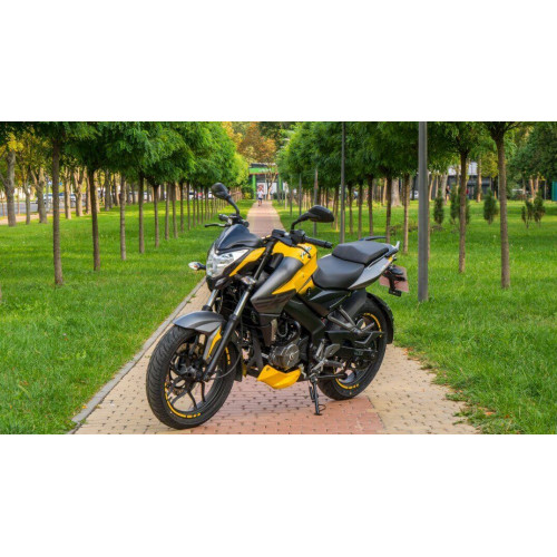 Тест-драйв мотоцикла Bajaj Pulsar NS200: юниор